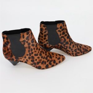 Joie Barleena Calf Hair Chelsea Leopard Boots. Size 39. (8.5)